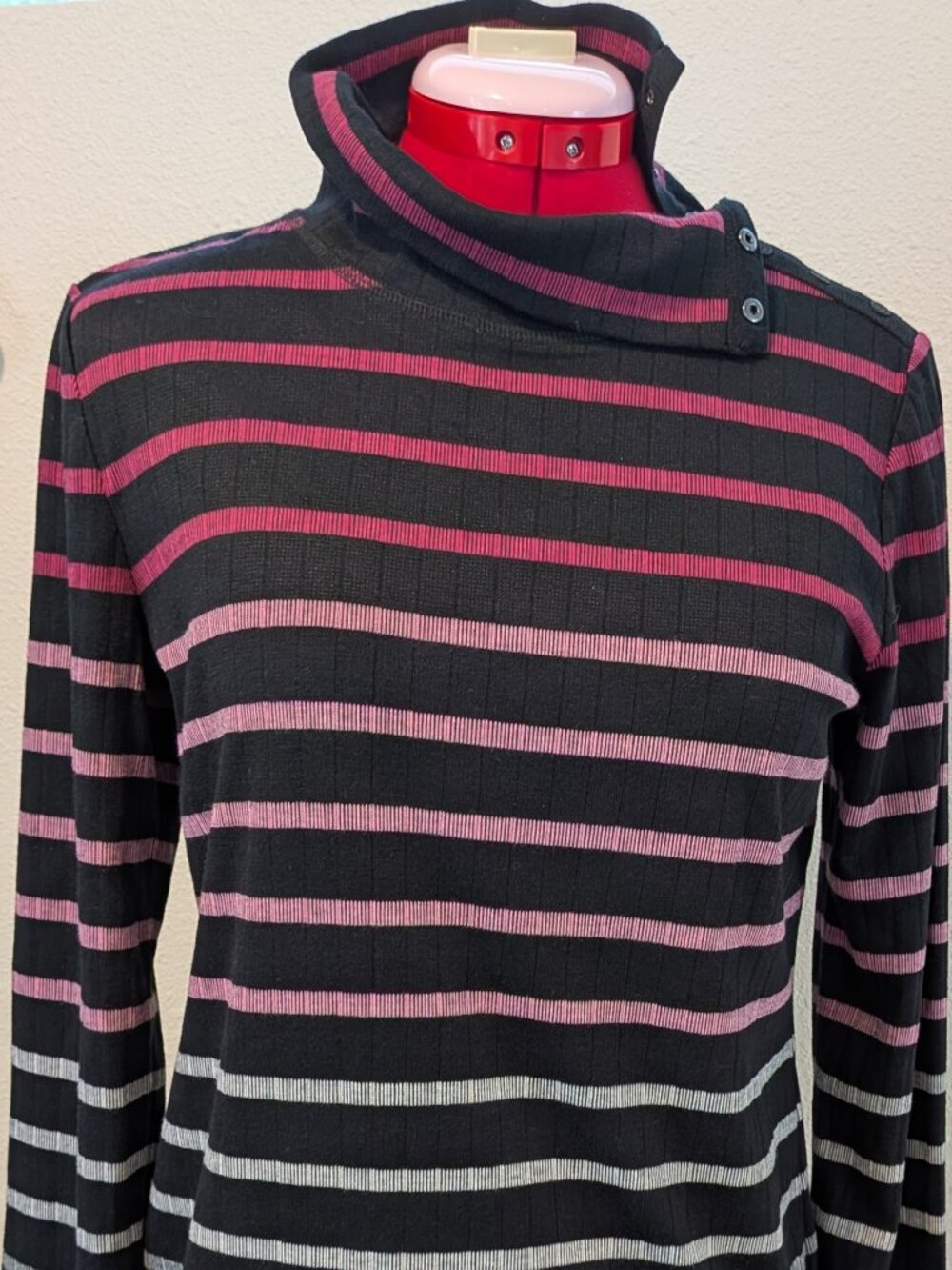 Medium T by Talbots Sweater Top Black Pink Stripe Ombre Mock Neck Snap Collar